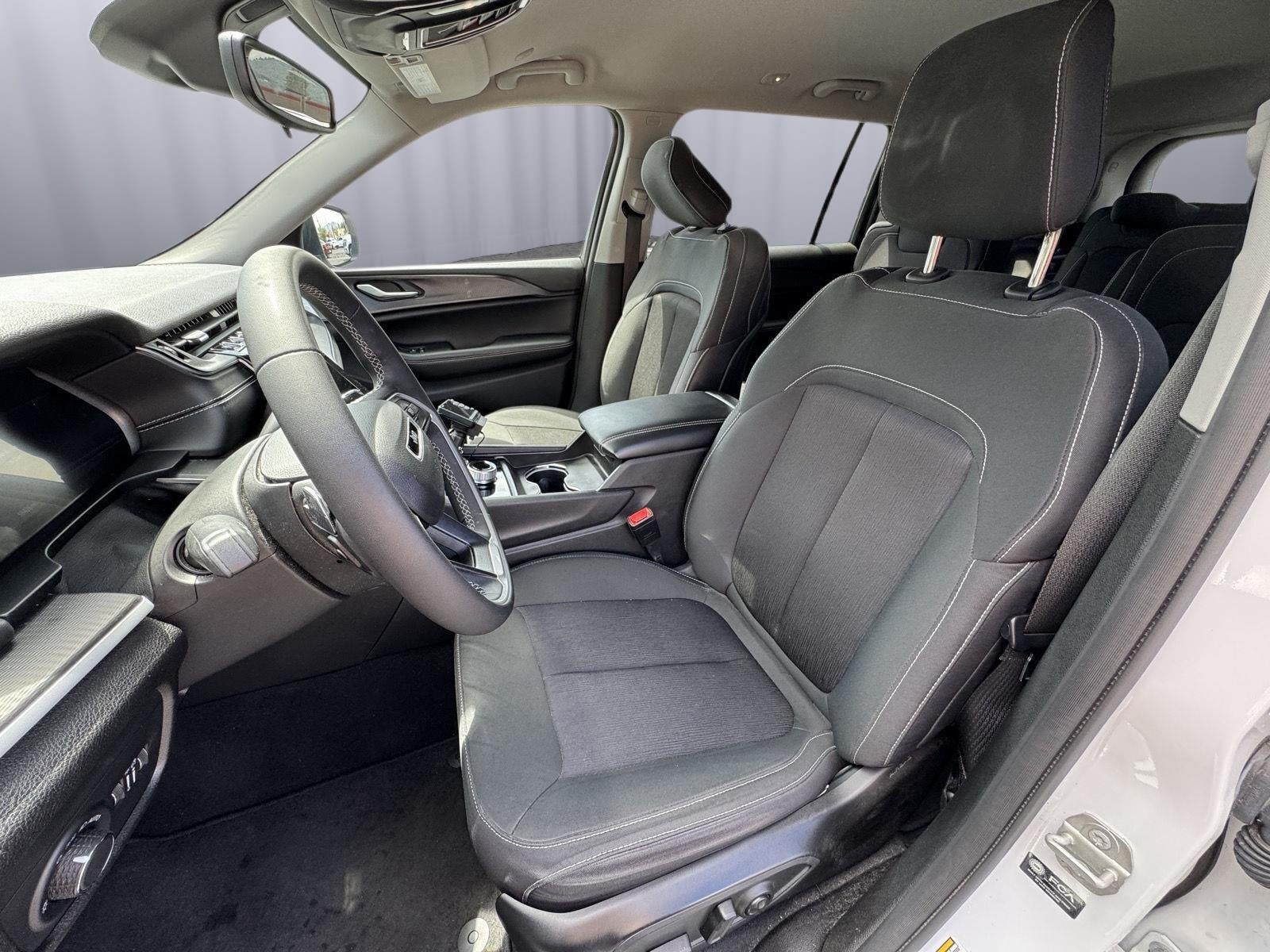 2024 Jeep Grand Cherokee L Laredo