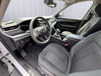 2024 Jeep Grand Cherokee L Laredo