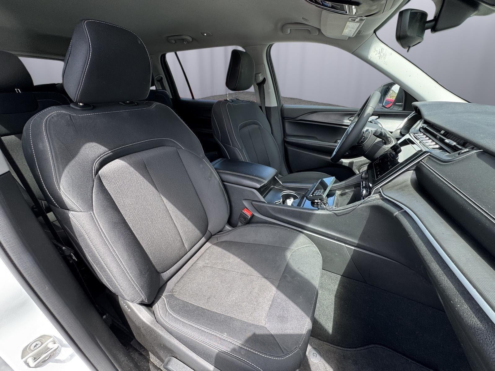 2024 Jeep Grand Cherokee L Laredo