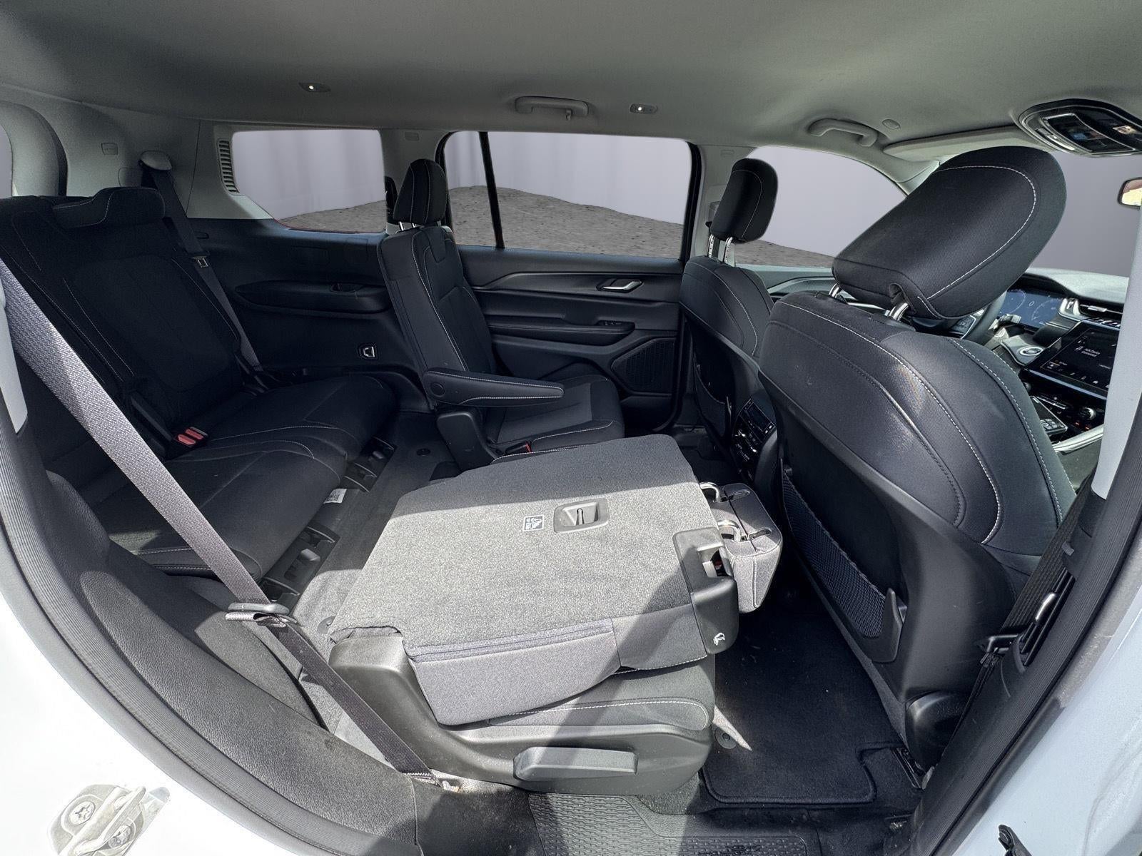 2024 Jeep Grand Cherokee L Laredo