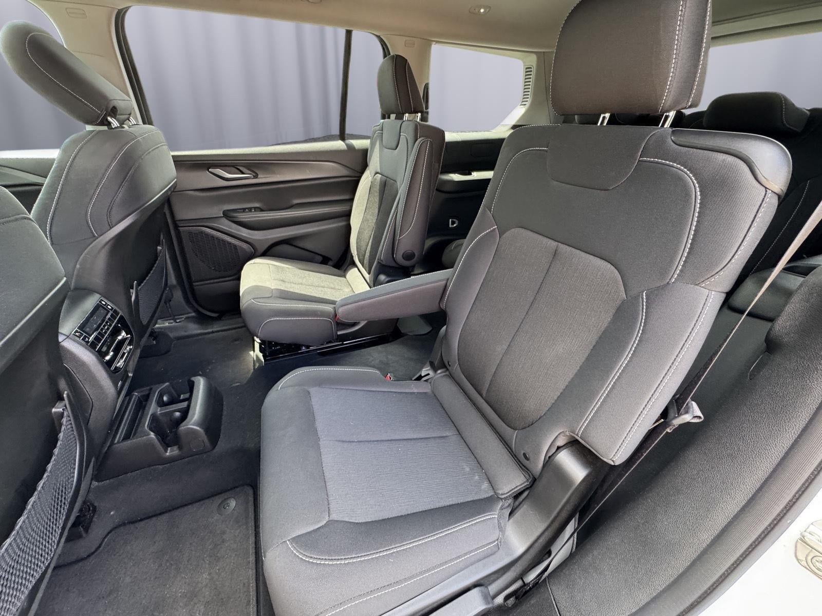 2024 Jeep Grand Cherokee L Laredo