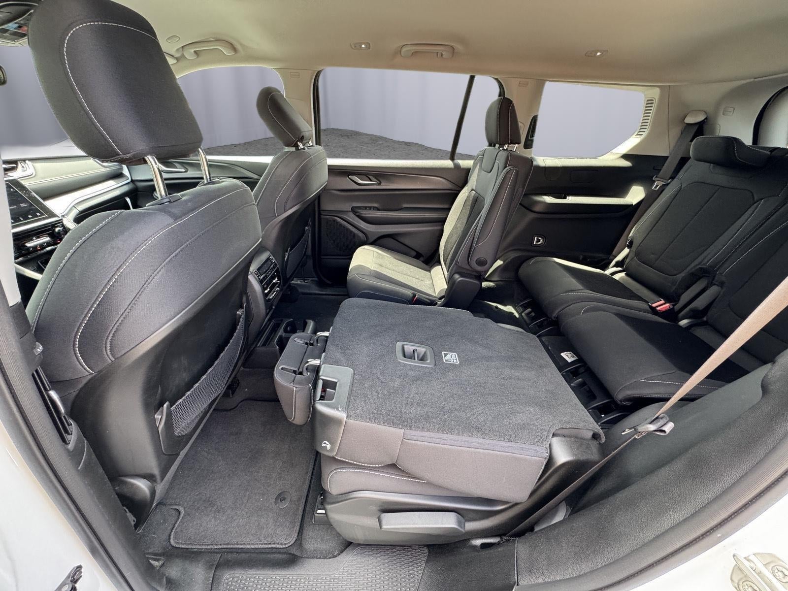 2024 Jeep Grand Cherokee L Laredo