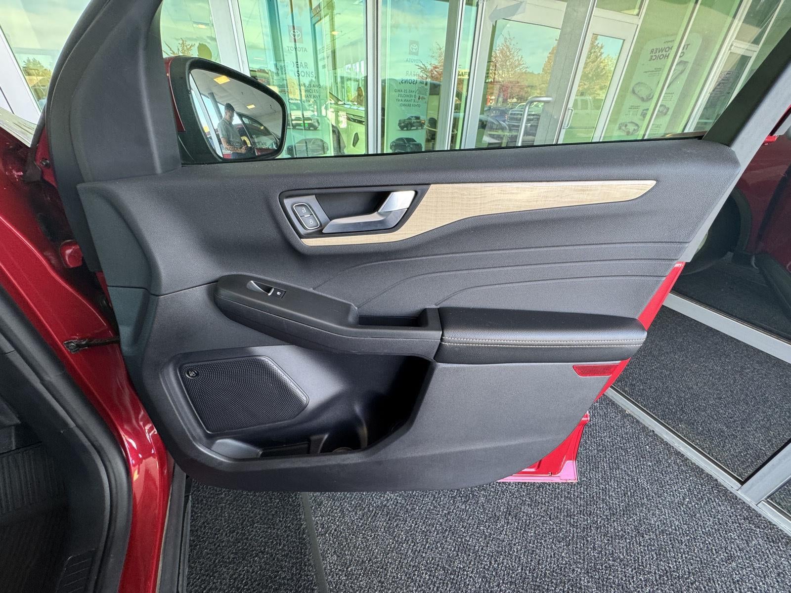 2022 Ford Escape Titanium