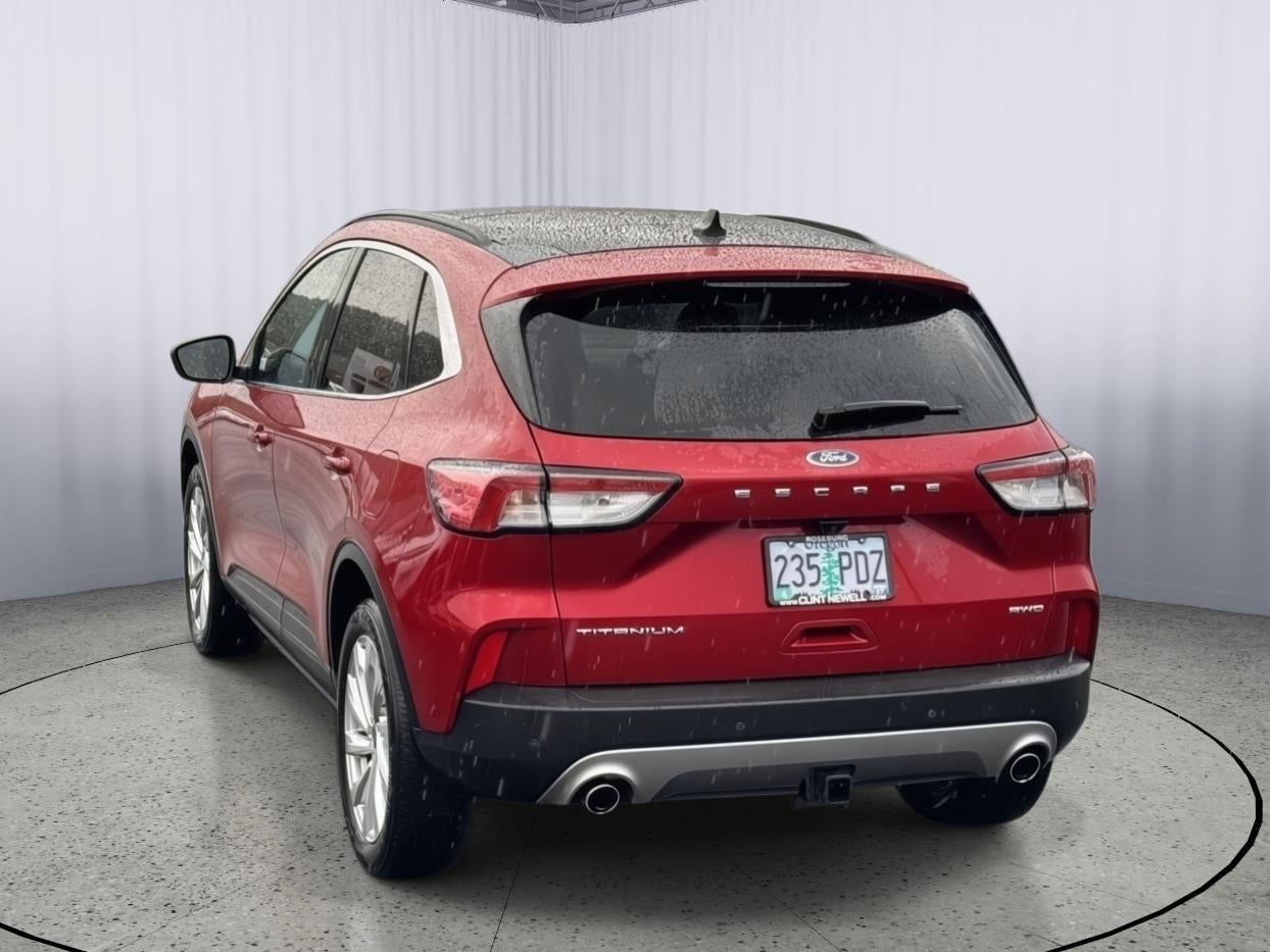 2022 Ford Escape Titanium