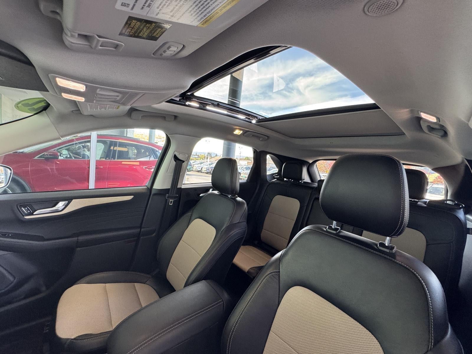 2022 Ford Escape Titanium