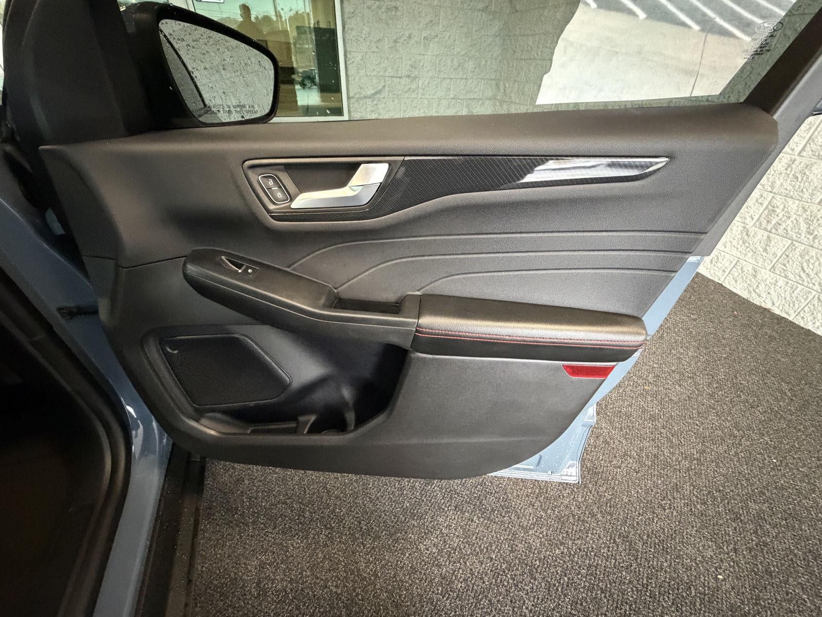 2023 Ford Escape ST-Line Elite