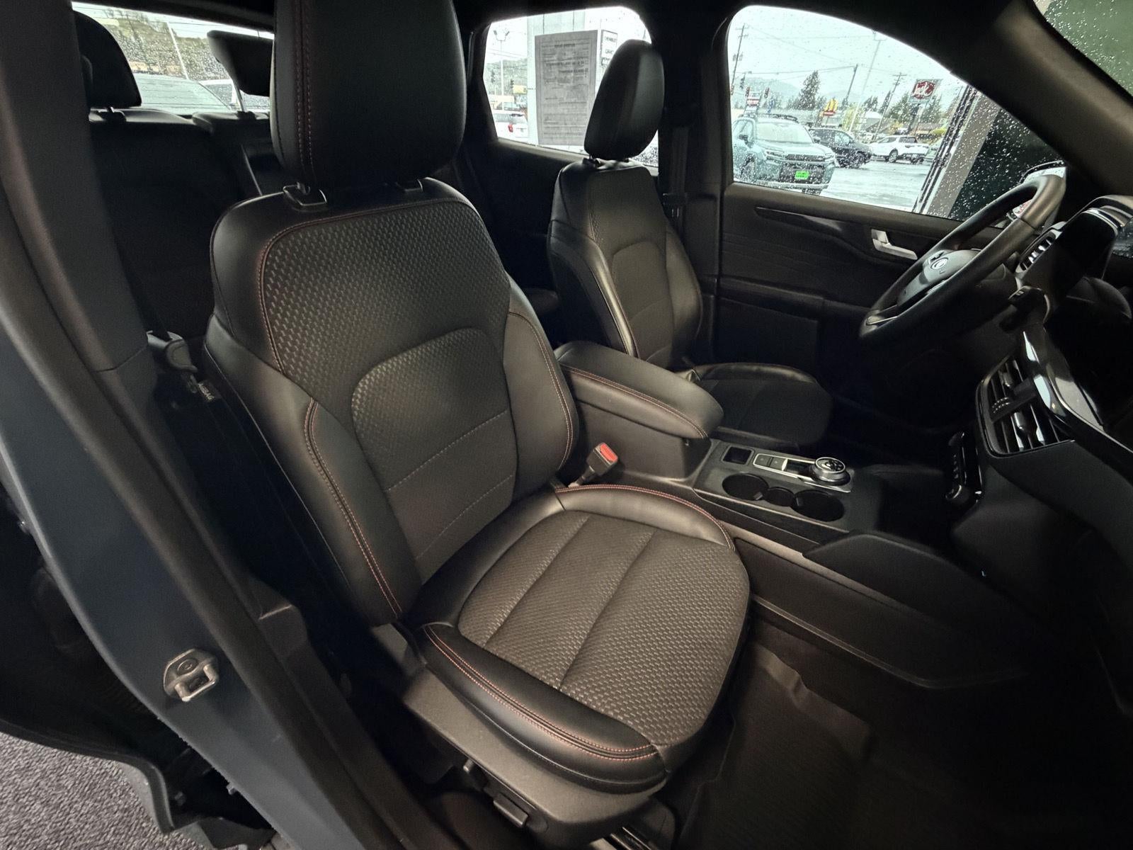 2023 Ford Escape ST-Line Elite