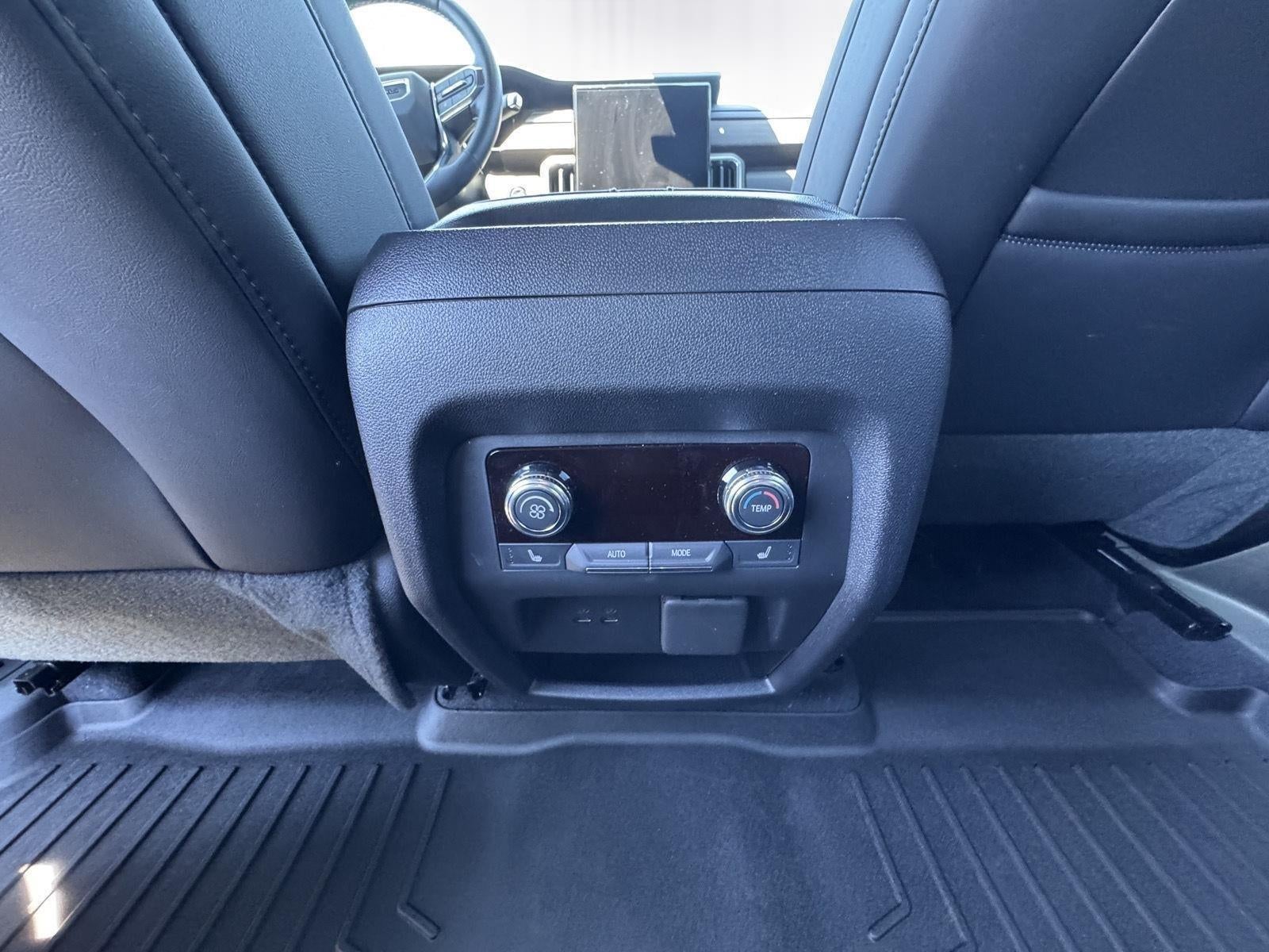 2025 GMC Acadia Denali