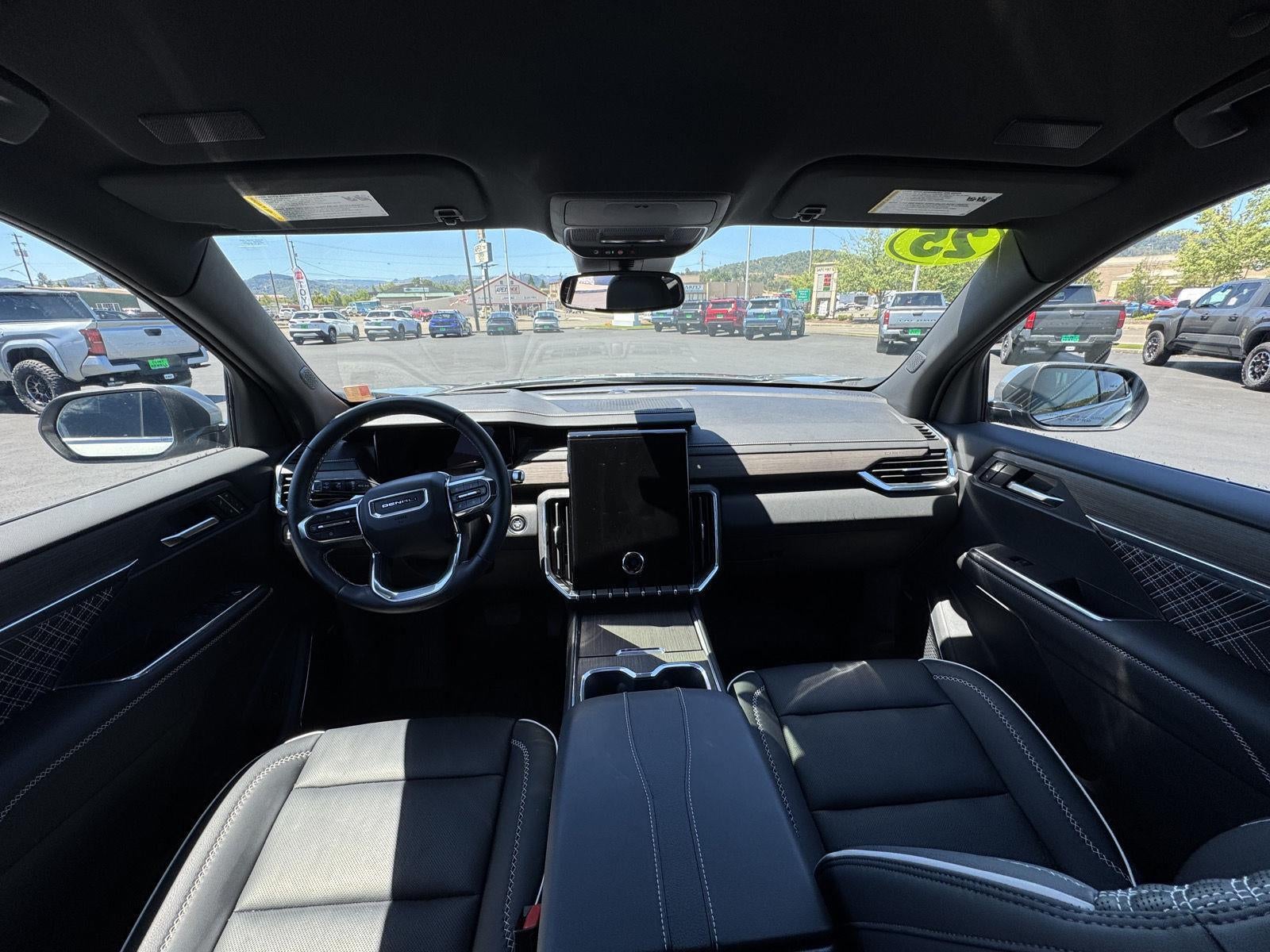 2025 GMC Acadia Denali