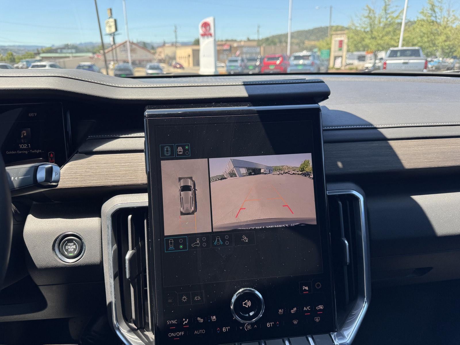 2025 GMC Acadia Denali