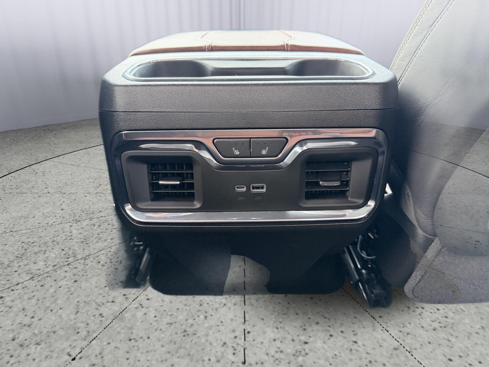 2025 GMC Sierra 3500 HD Denali Ultimate