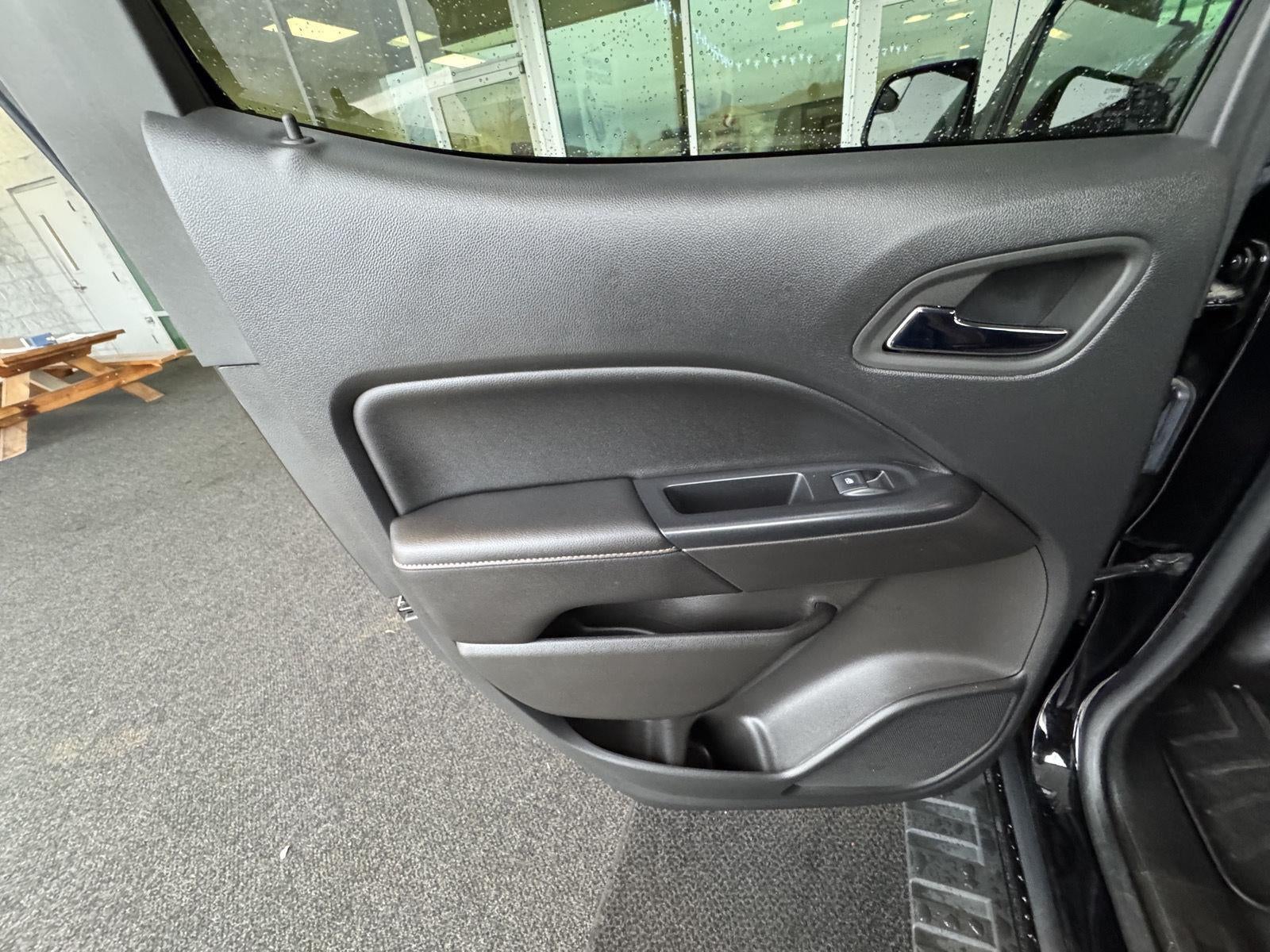 2022 GMC Canyon AT4 - Cloth