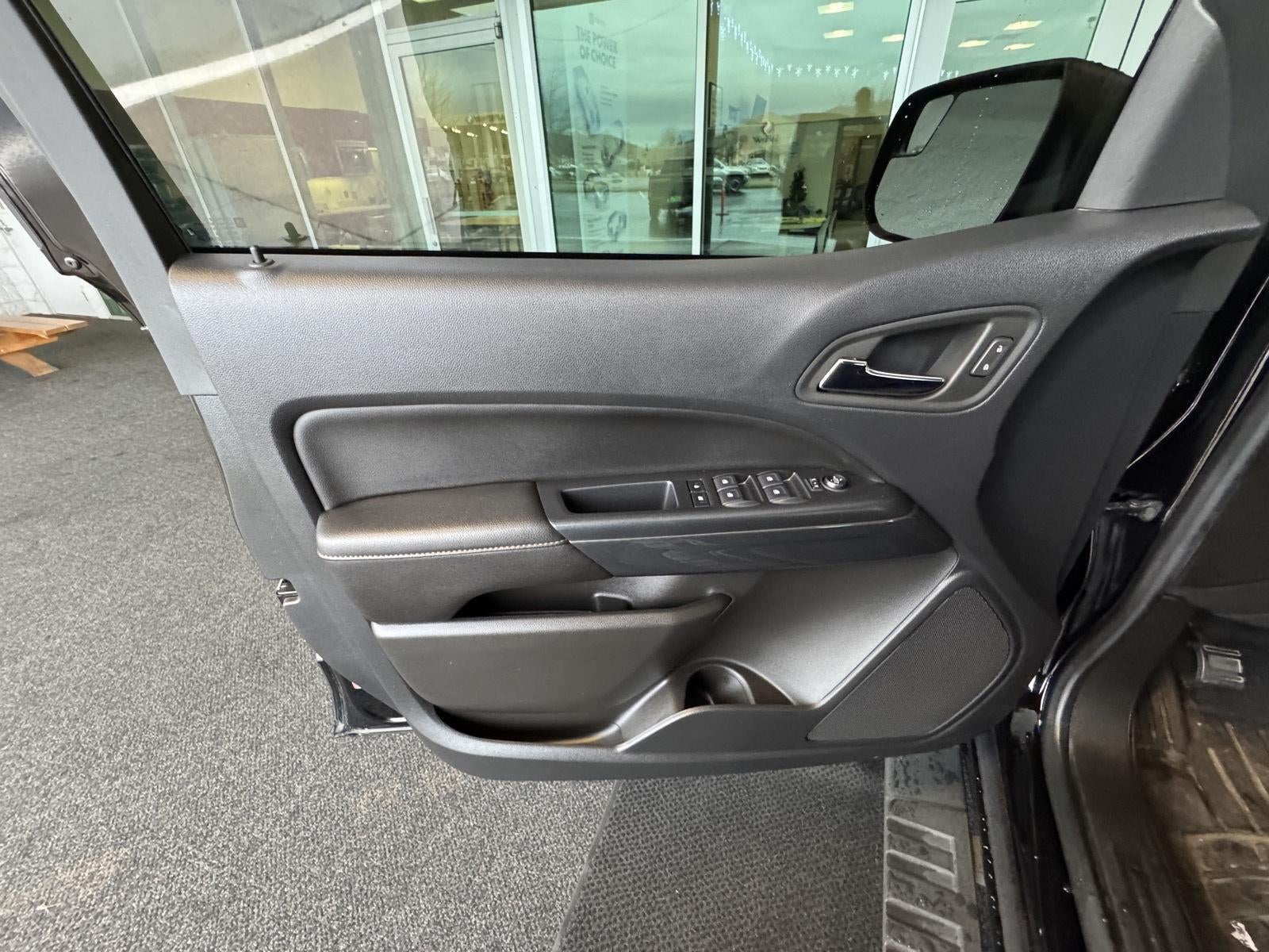 2022 GMC Canyon AT4 - Cloth