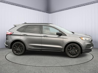 2022 Ford Edge SE