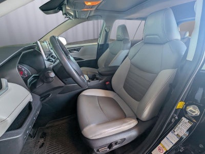 2019 Toyota RAV4 XLE Premium