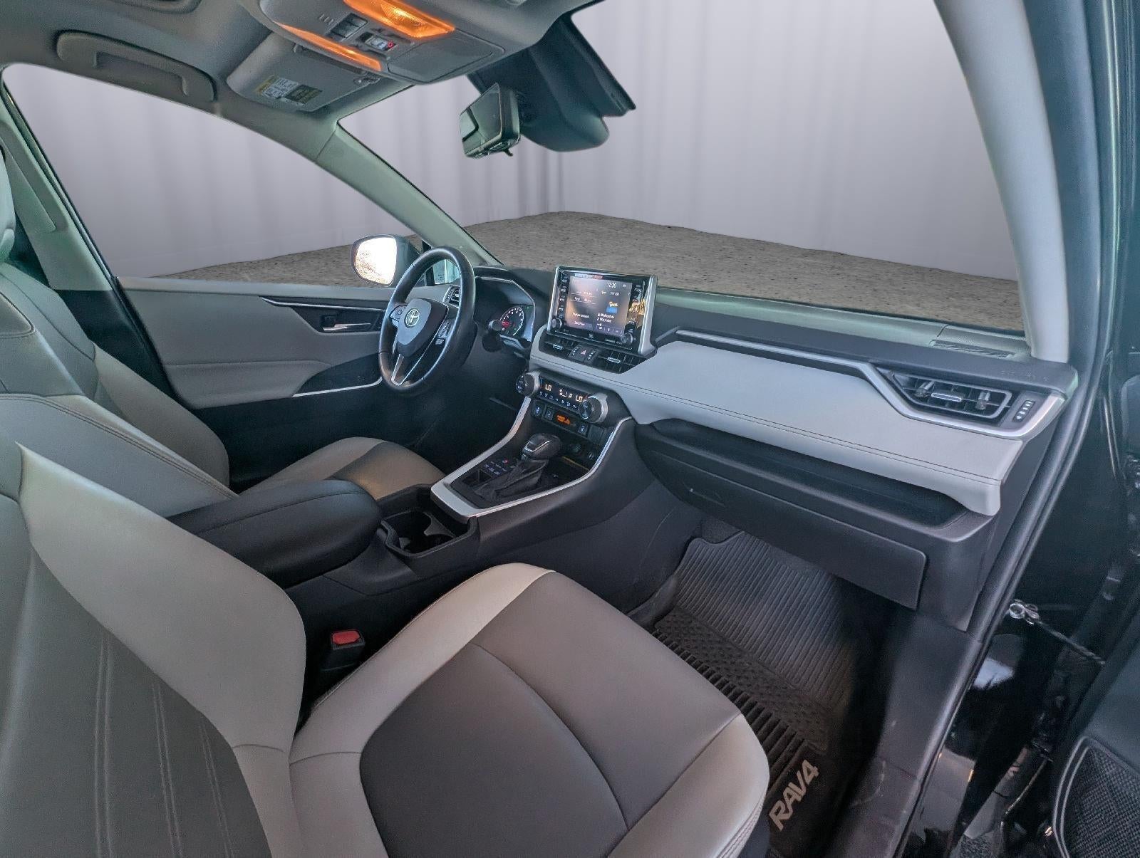2019 Toyota RAV4 XLE Premium