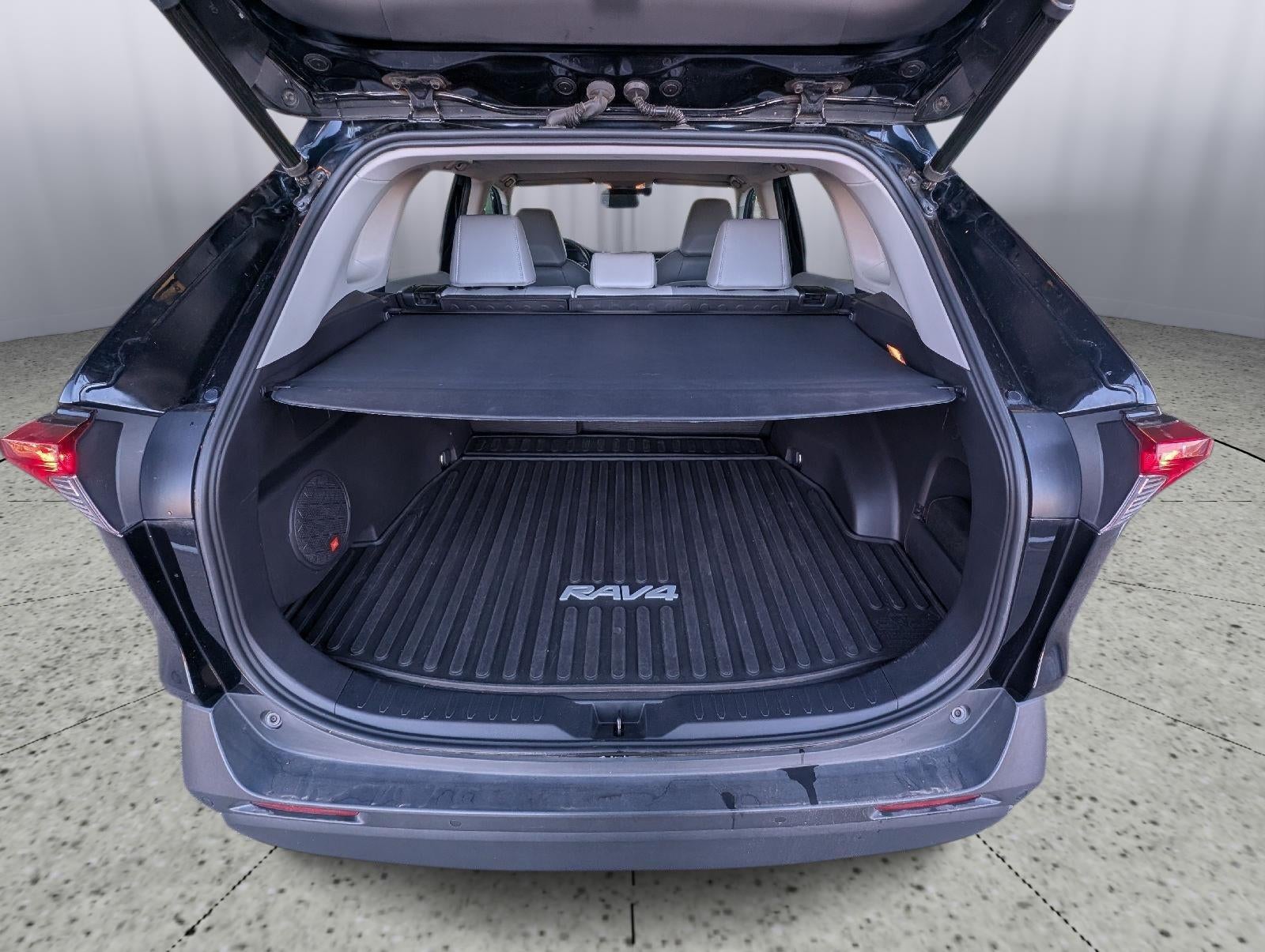 2019 Toyota RAV4 XLE Premium