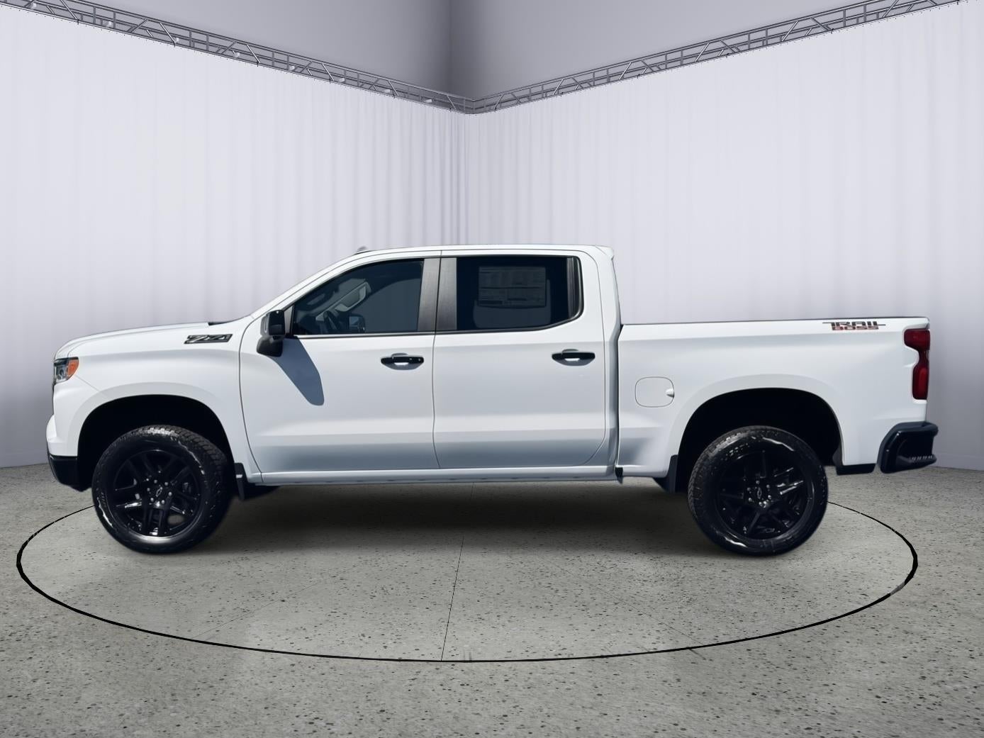 2026 Chevrolet Silverado 1500 LT Trail Boss - Photo 2