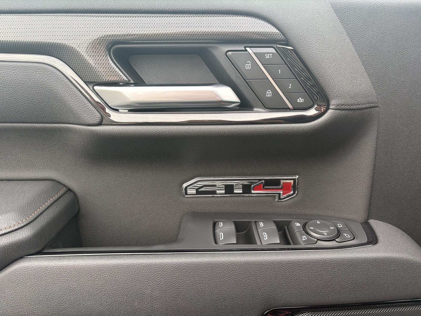 2025 GMC Sierra 1500 AT4