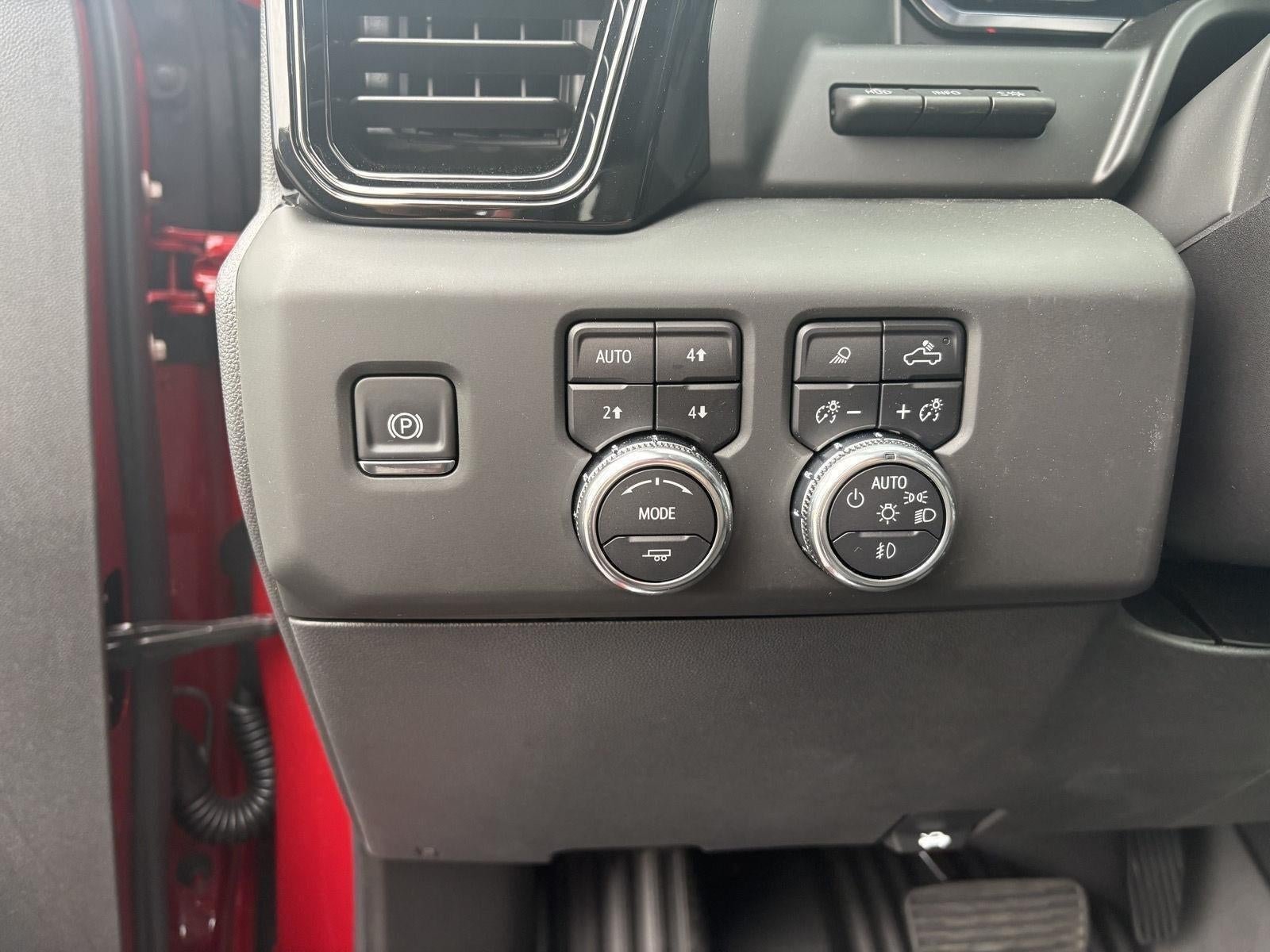 2025 GMC Sierra 1500 AT4