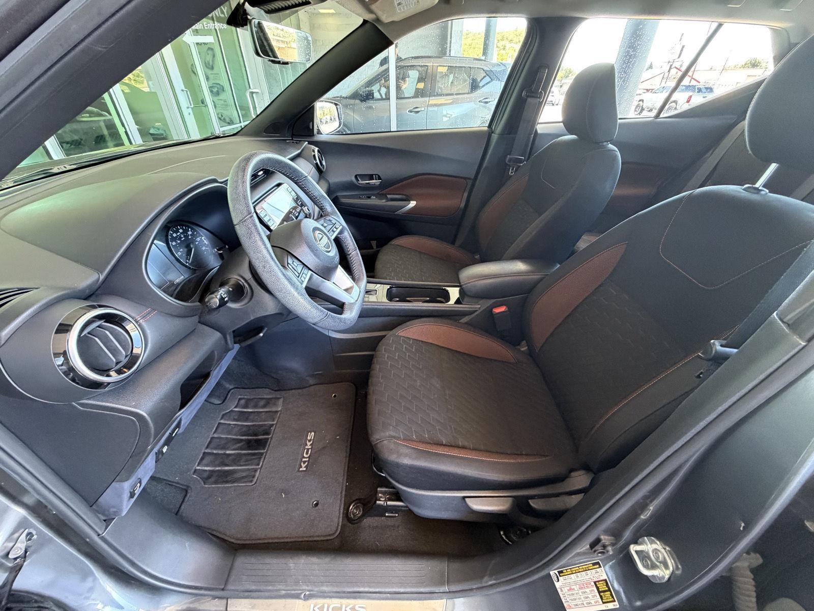 2022 Nissan Kicks SR