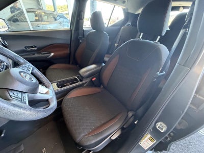 2022 Nissan Kicks SR