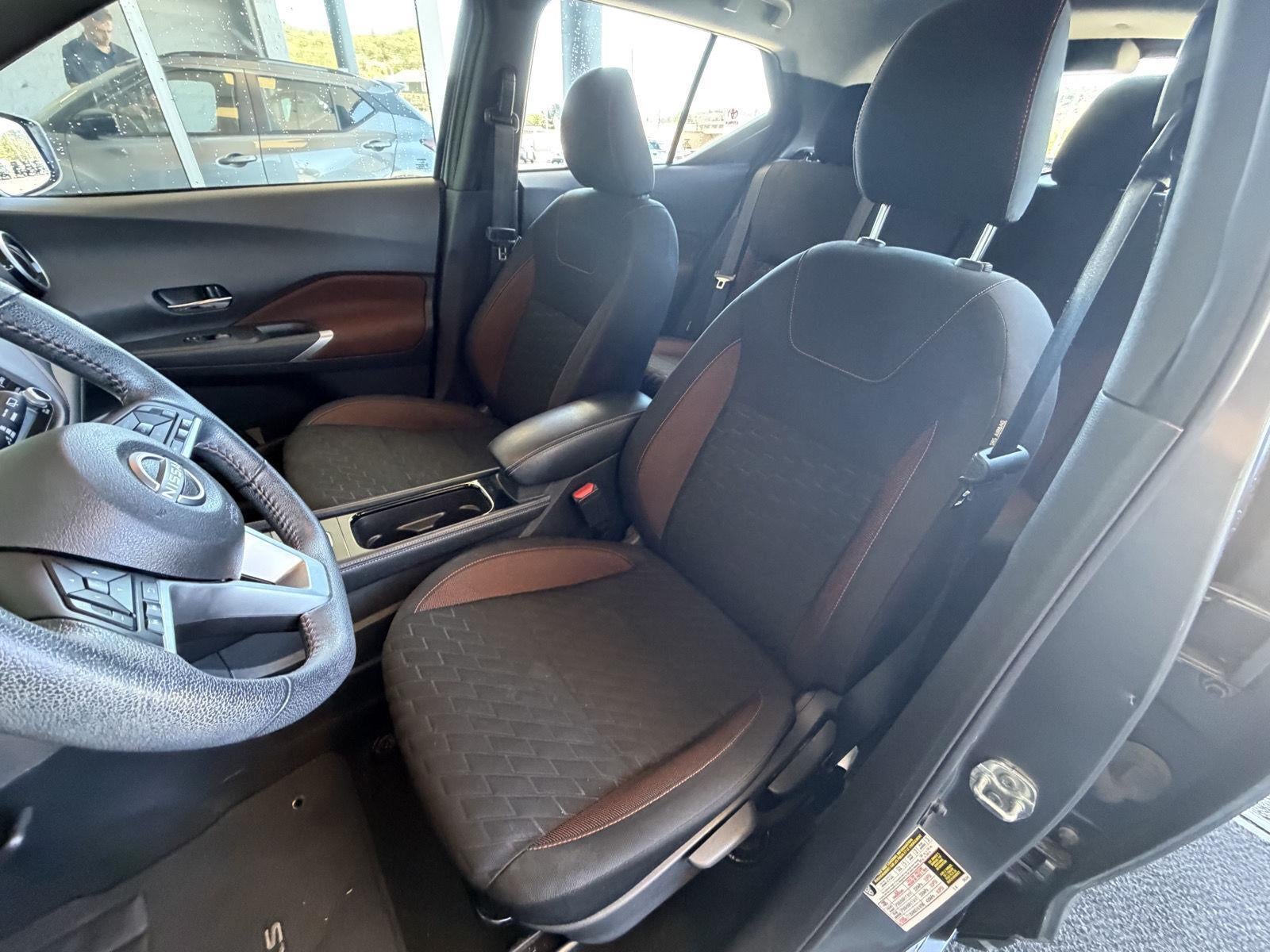 2022 Nissan Kicks SR