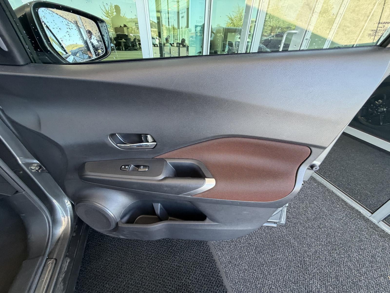 2022 Nissan Kicks SR