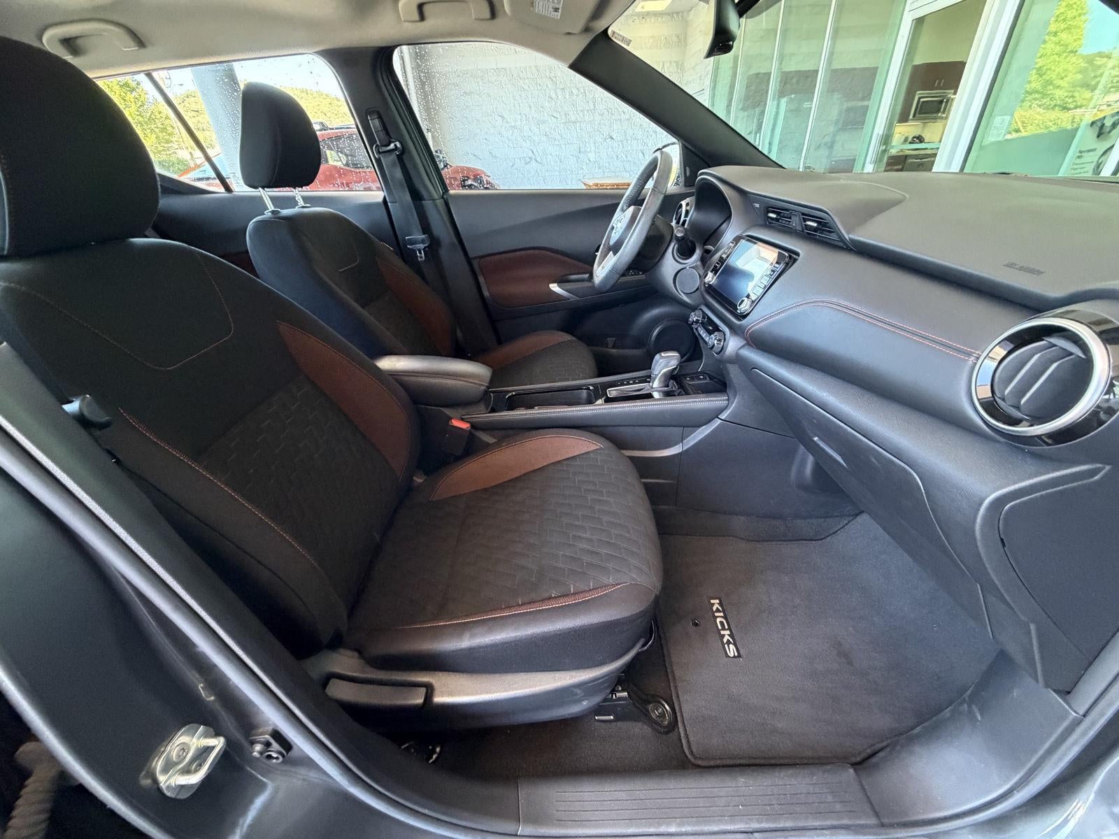 2022 Nissan Kicks SR