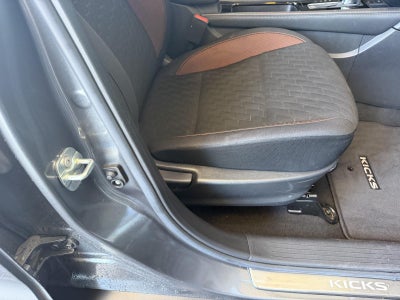 2022 Nissan Kicks SR