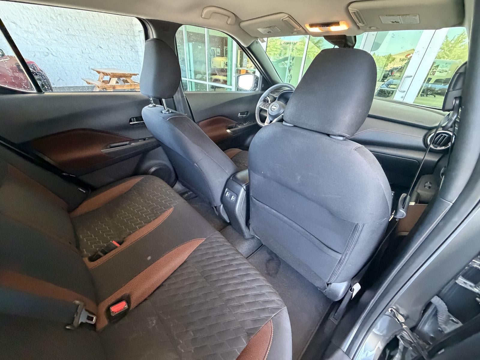 2022 Nissan Kicks SR