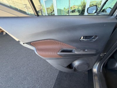 2022 Nissan Kicks SR