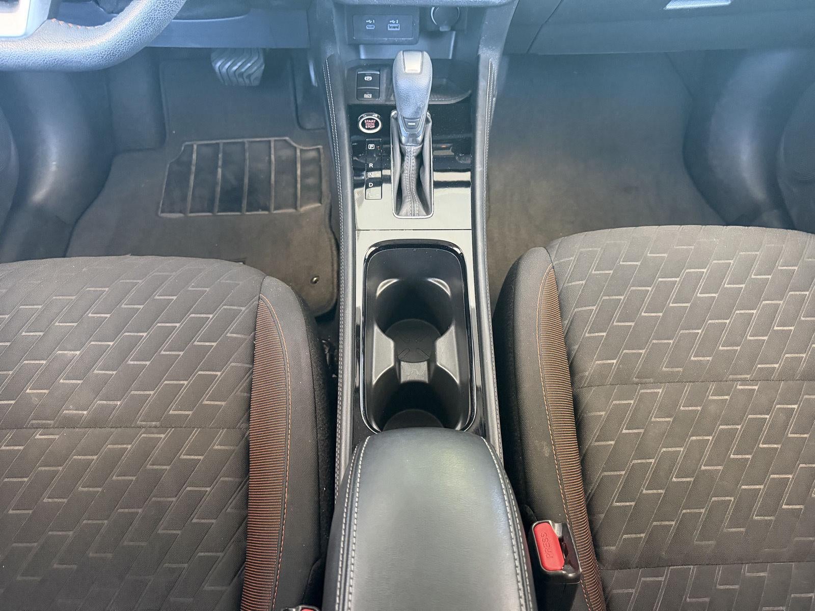 2022 Nissan Kicks SR
