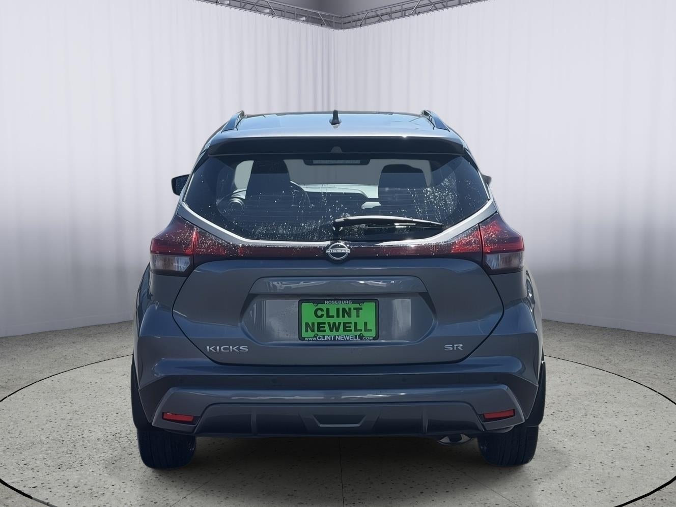 2022 Nissan Kicks SR