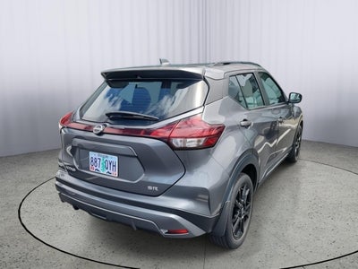 2022 Nissan Kicks SR