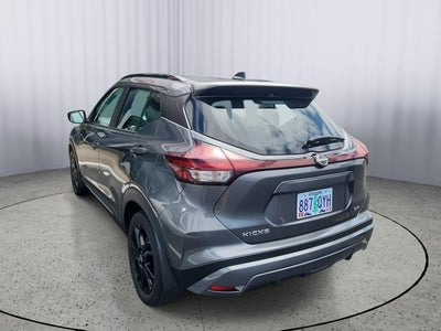 2022 Nissan Kicks SR