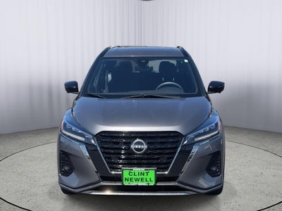 2022 Nissan Kicks SR