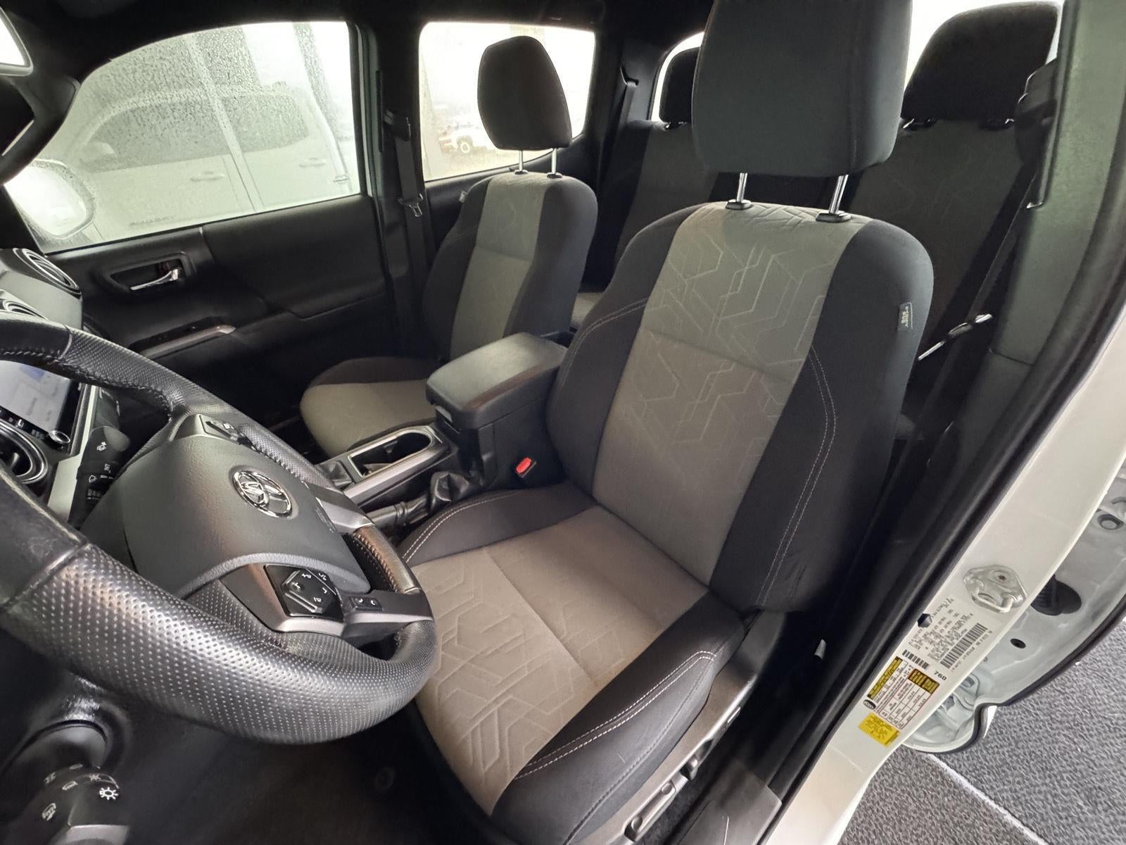 2022 Toyota Tacoma 4WD SR