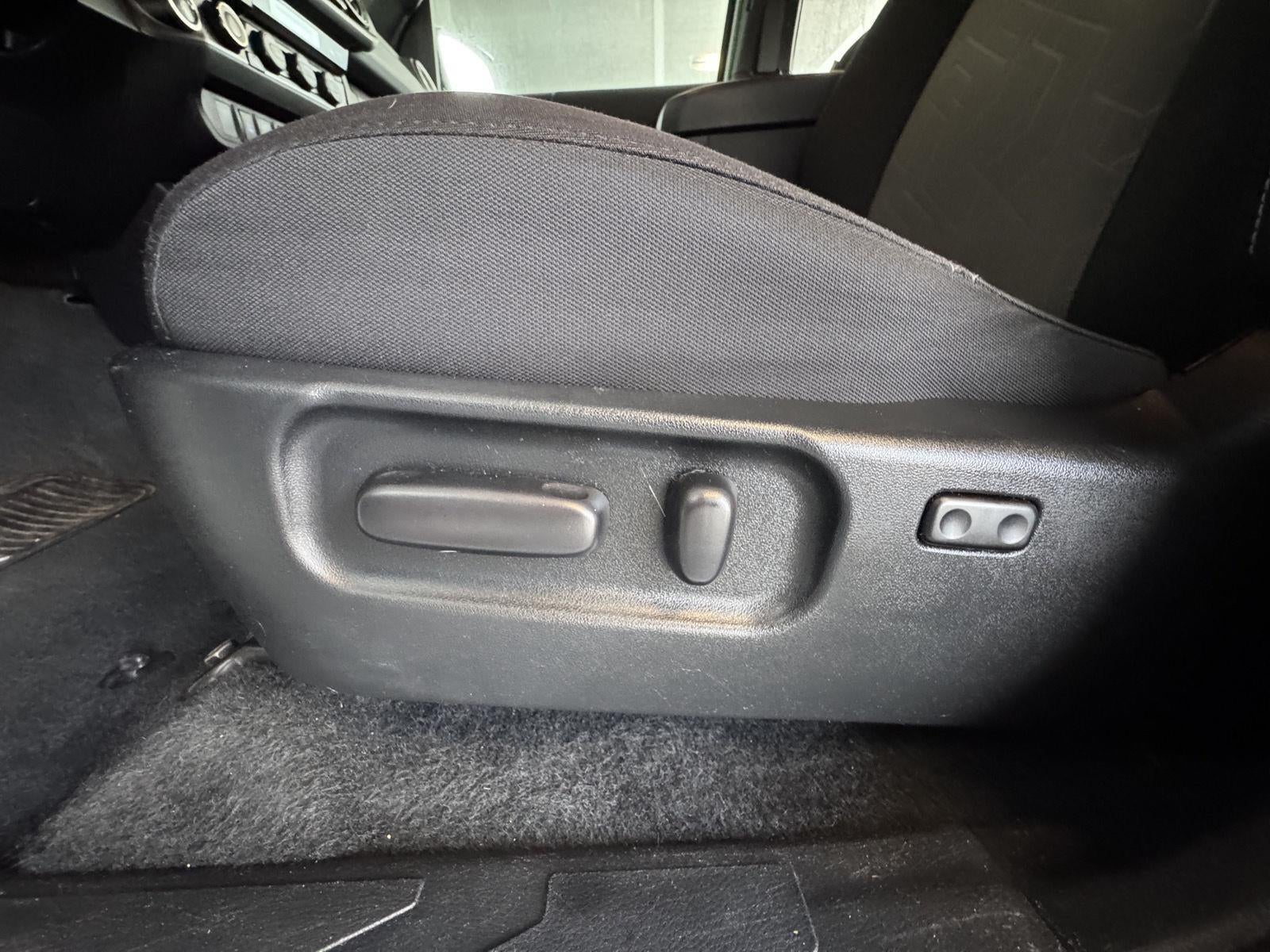 2022 Toyota Tacoma 4WD SR