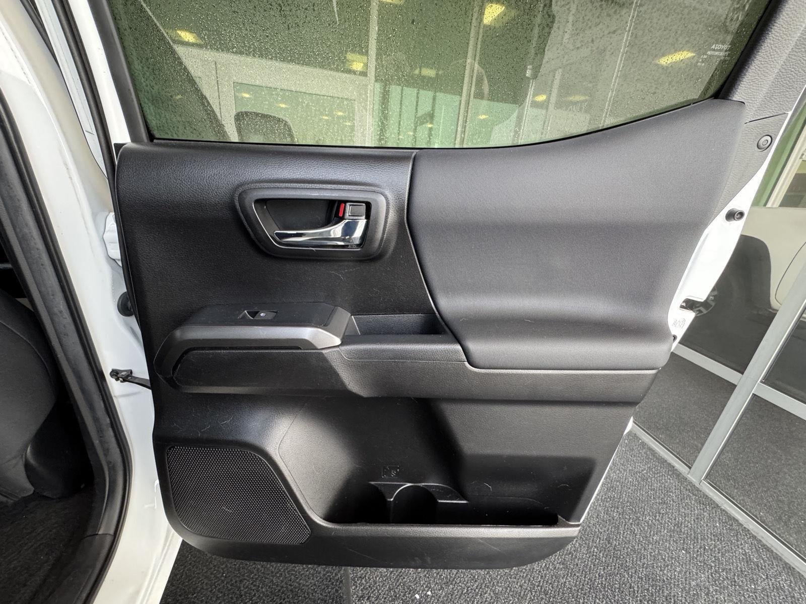 2022 Toyota Tacoma 4WD SR