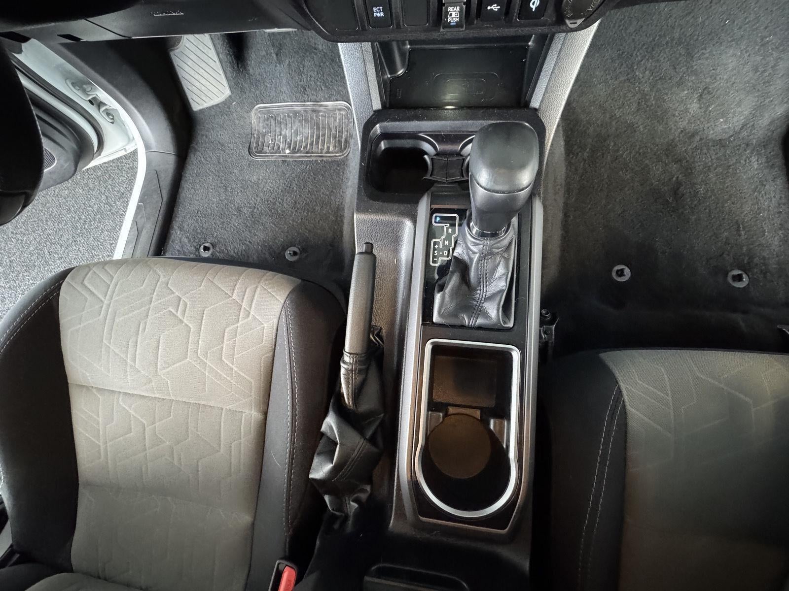 2022 Toyota Tacoma 4WD SR