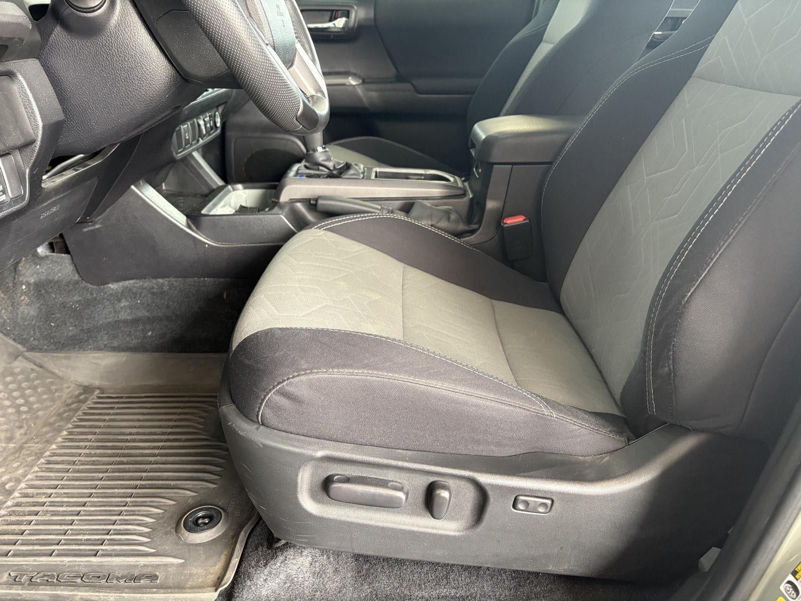 2022 Toyota Tacoma 4WD SR