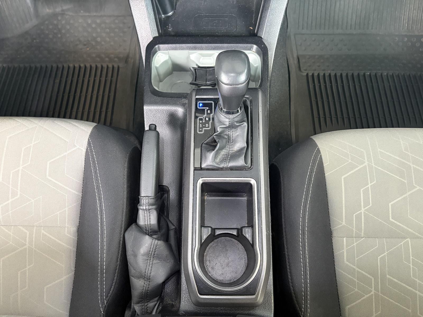 2022 Toyota Tacoma 4WD SR