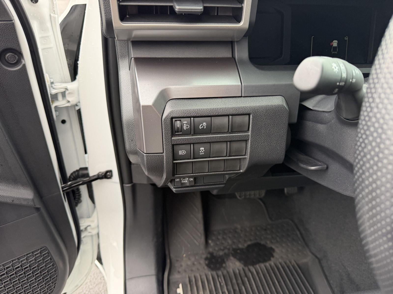 2026 Toyota Tacoma 4WD SR5