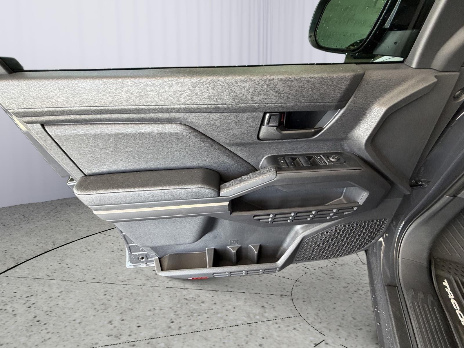 2026 Toyota Tacoma 4WD SR5