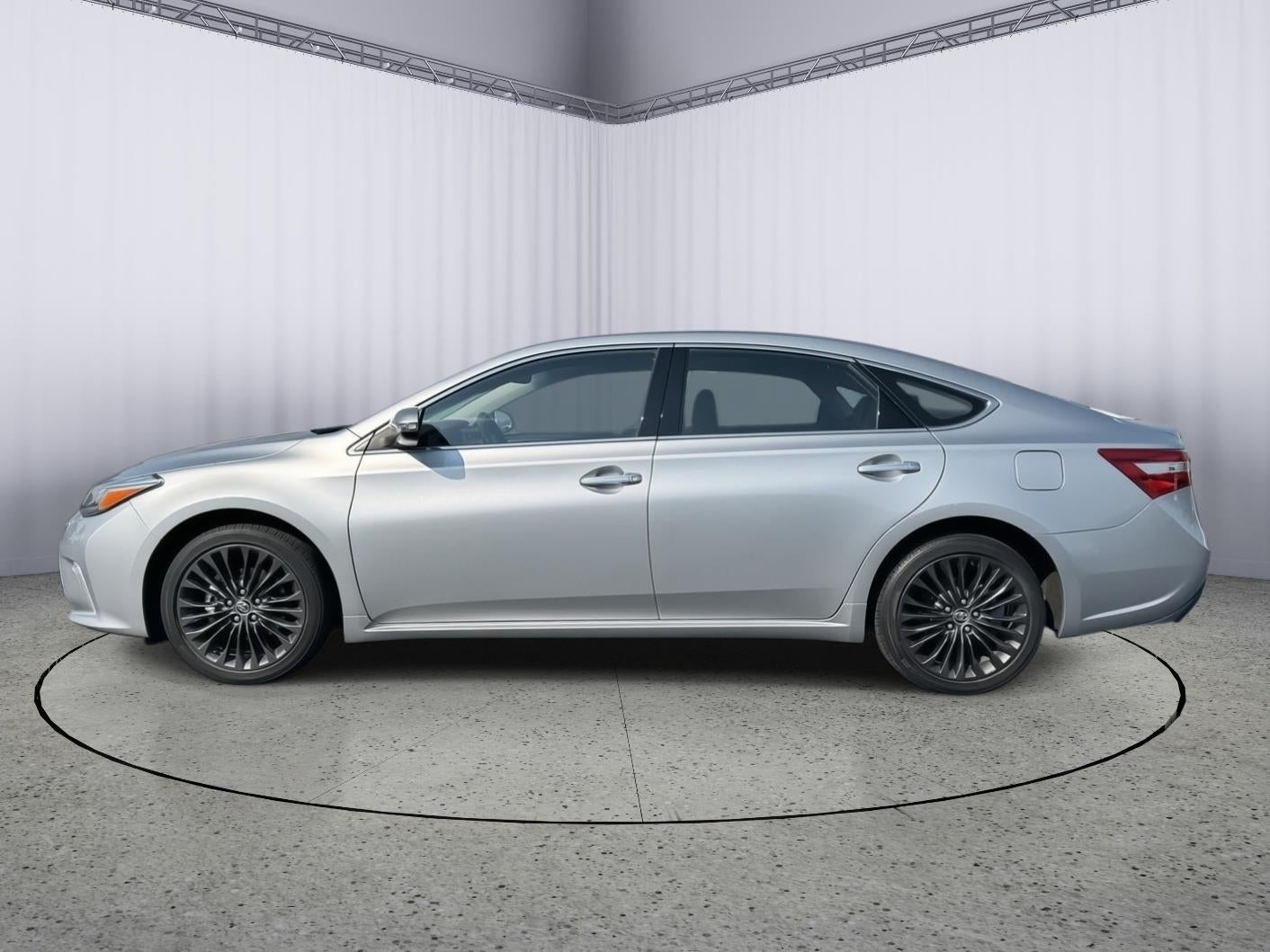2018 Toyota Avalon XLE