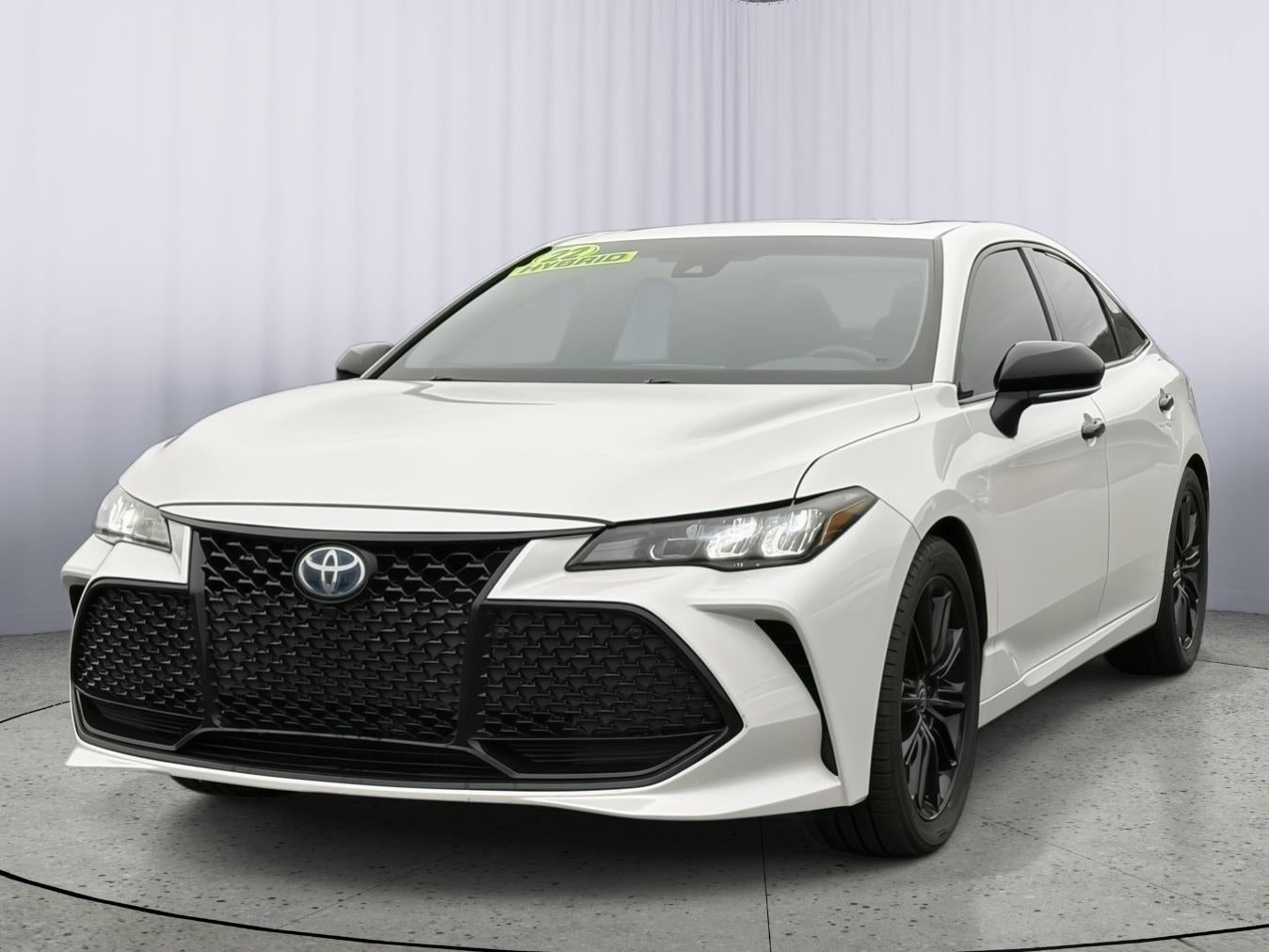 2022 Toyota Avalon Hybrid XSE Nightshade