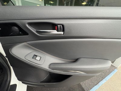 2022 Toyota Avalon Hybrid XSE Nightshade