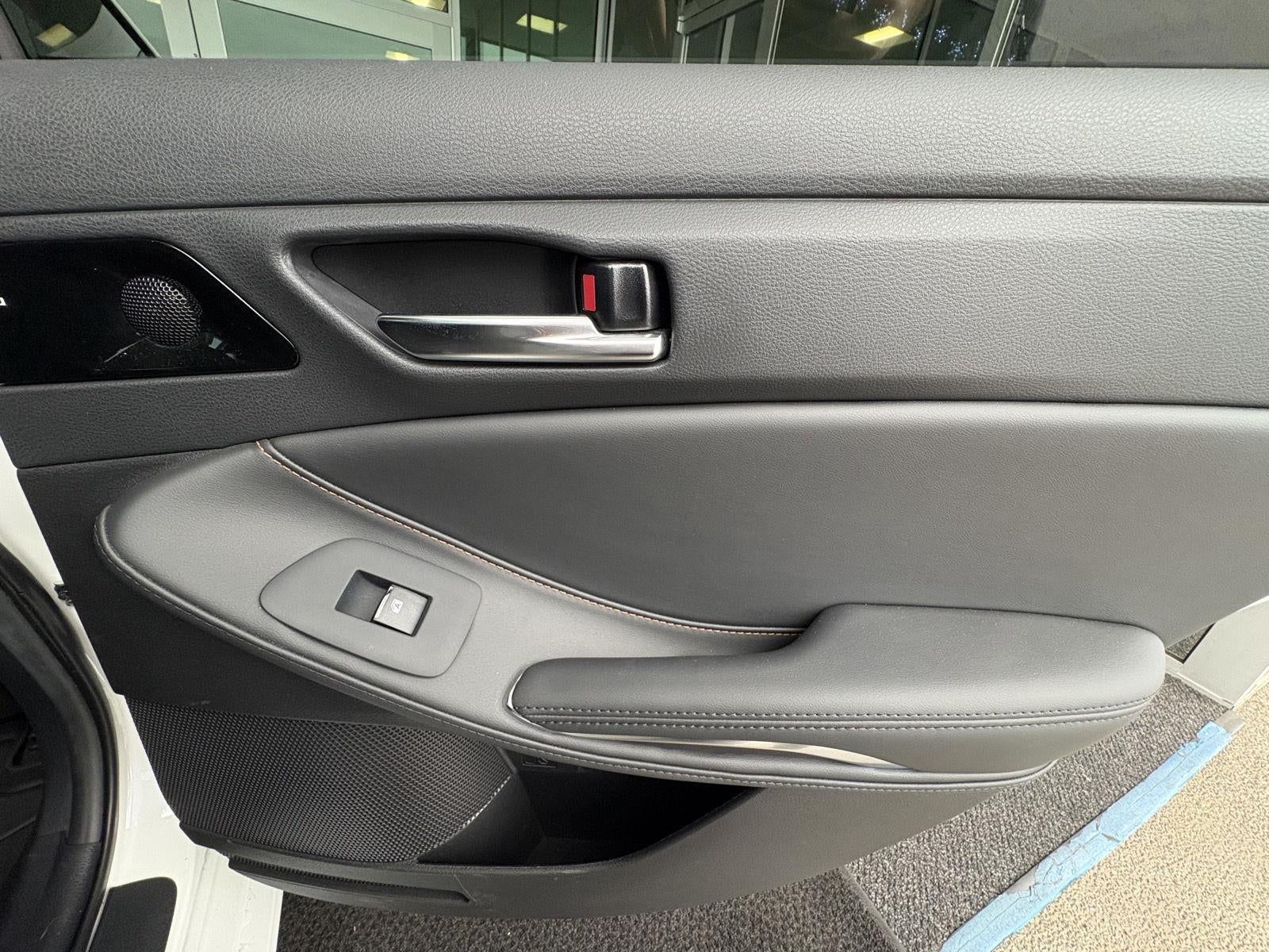 2022 Toyota Avalon Hybrid XSE Nightshade