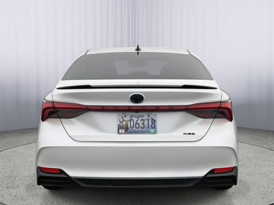 2022 Toyota Avalon Hybrid XSE Nightshade